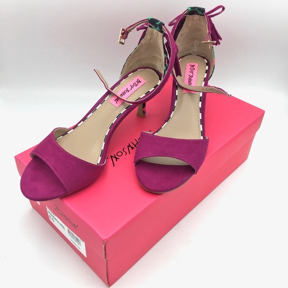 NEW Betsey Johnson Ressy Magenta Mul Lady Heels - Picture 8 of 8